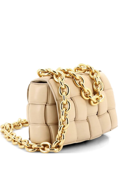  Bottega Veneta Pre-owned Borsa A Tracolla Cassette Imbottita In Pelle Con Motivo Maxi Intrecciato E Catena - Toni Neutri 
