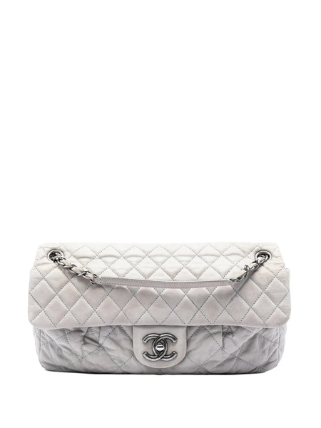  Chanel Pre-owned Borsa A Spalla Coco Pleats Grande In Pelle Di Vitello Iridescente Trapuntata Con Battente 2010-2011 - Grigio 
