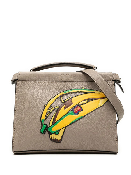 Fendi Pre-owned Borsa A Tracolla Peekaboo Iconic Fit Mini In Pelle Di Vitello Romano Selleria X Sue Tilley Con Dettaglio Banana 2000-2010 - Marrone 