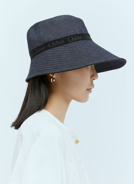  Chloé  
