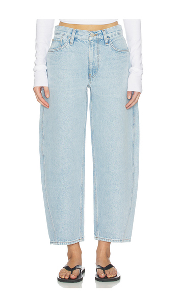  Hudson Jeans Courtney Mr. Baby Barrel Jeans In Baby Blue. Taglia 23. Also In 24, 26, 27, 28, 29, 30, 31, 32, 33, 34. 